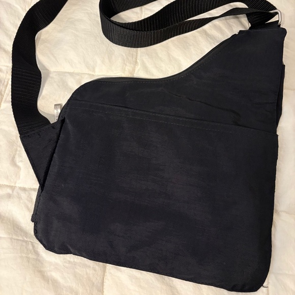 Baggalini never used - Picture 2 of 5